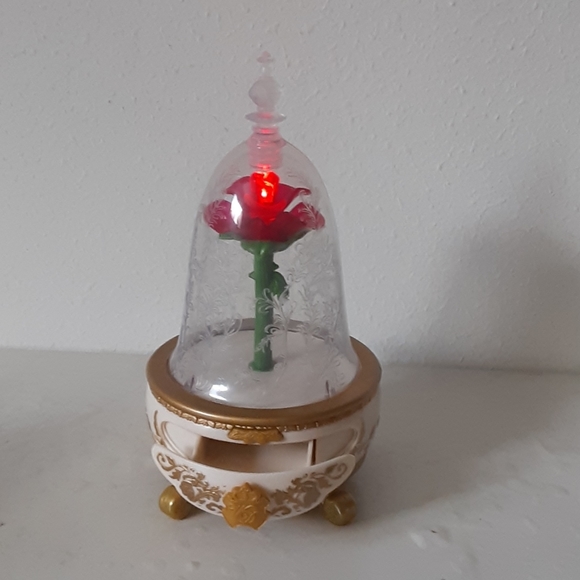 Walt Disney Other - Beauty & The Beast Rose light & music jewelry box